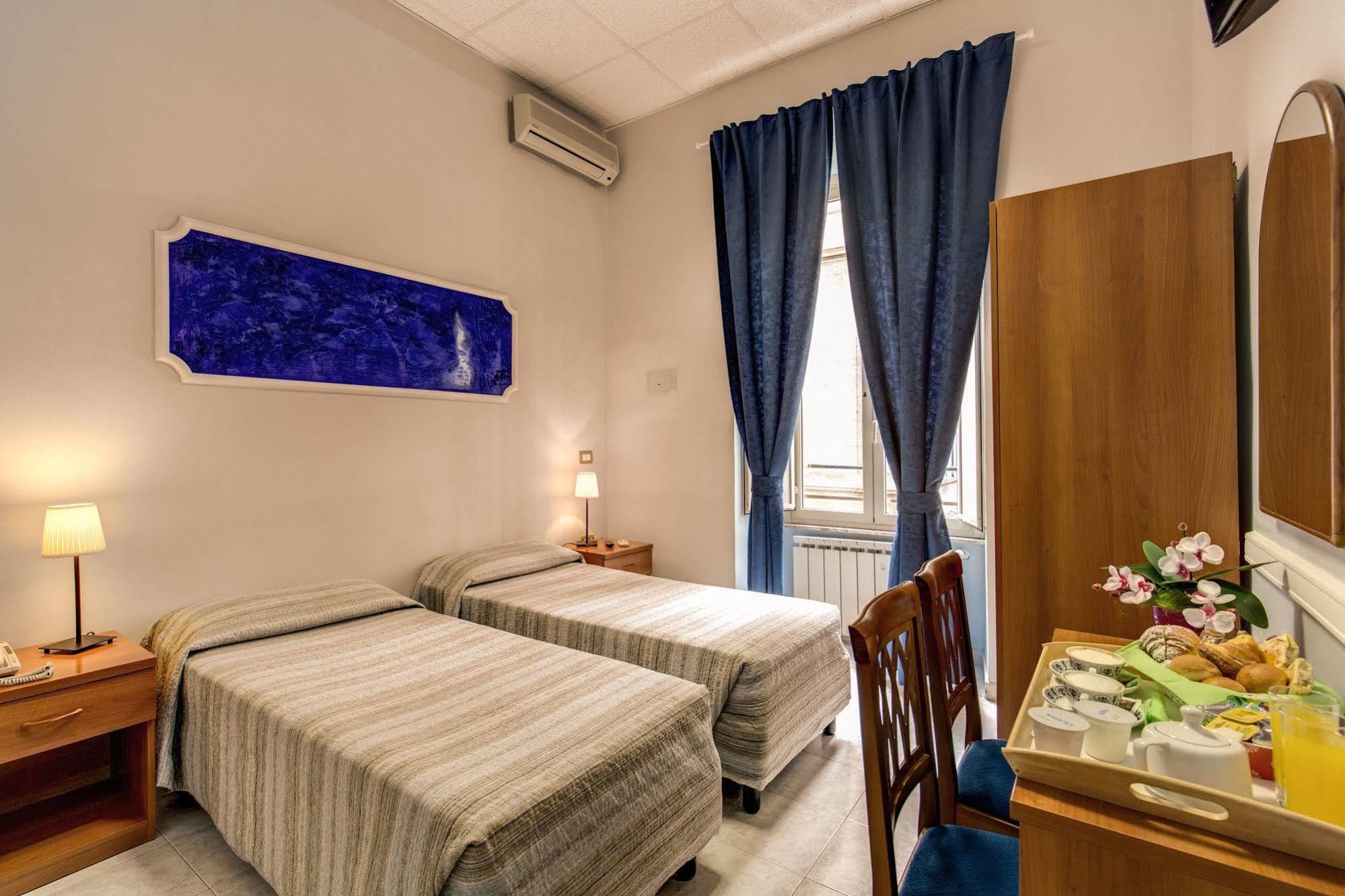 Salandra 4* Rom